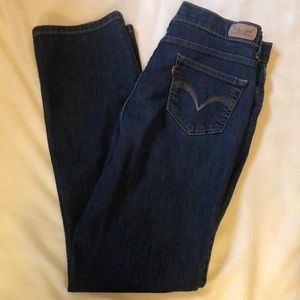 Levi’s Perfectly Slimming 512 Straight Leg Jeans. Size 12
